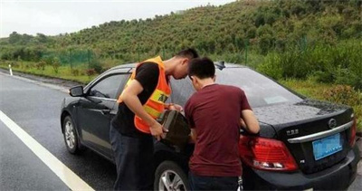 河曲永福道路救援